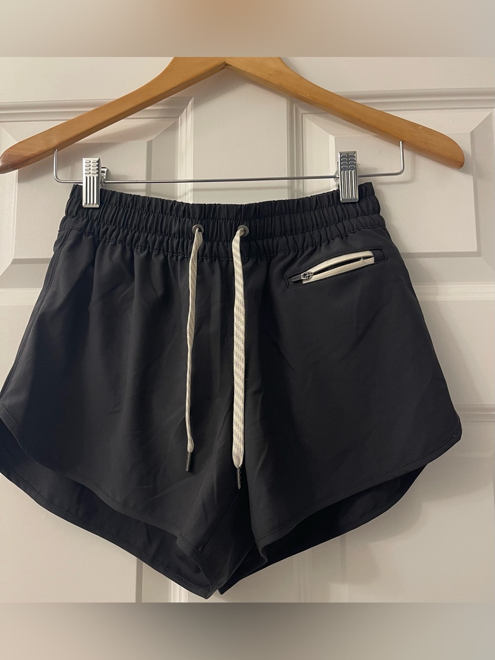 Vuori shorts - size XS